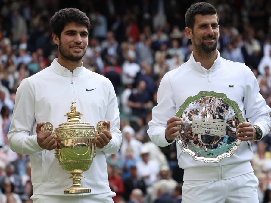 戴维斯杯逆转法网,阿尔卡拉斯扛起全队 戴维斯杯逆转法网,阿尔卡拉斯扛起全队