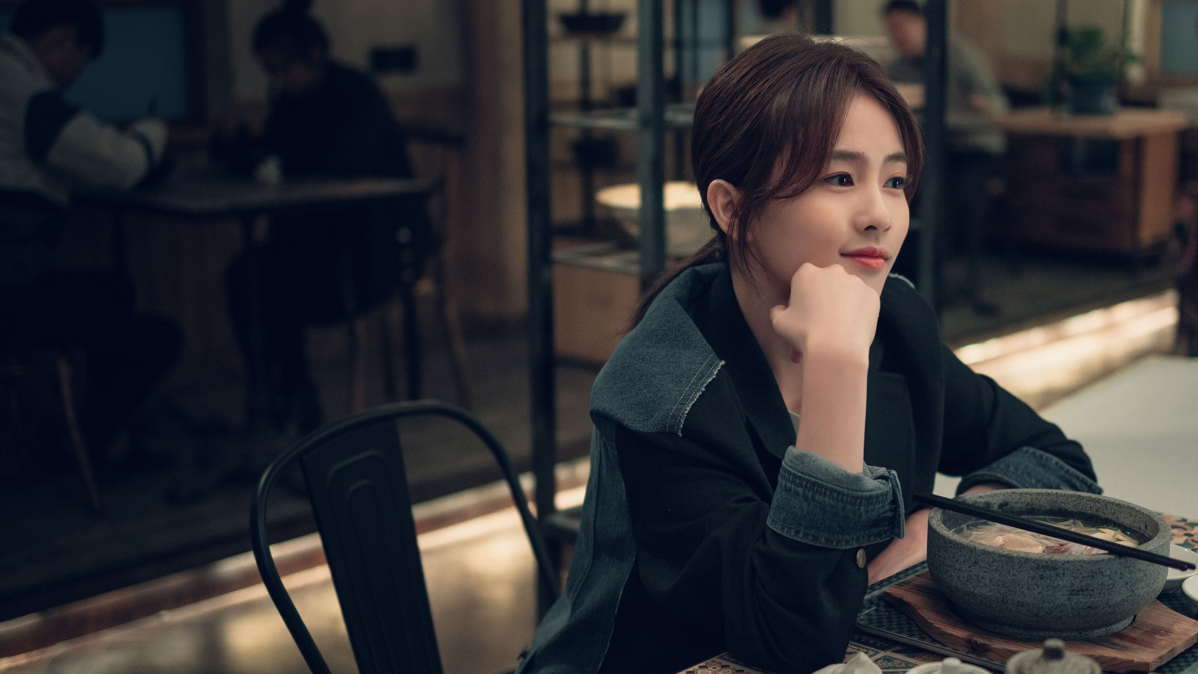 绿茵场与硬木地板的交响，当森林狼的淘汰赛震撼雄鹿