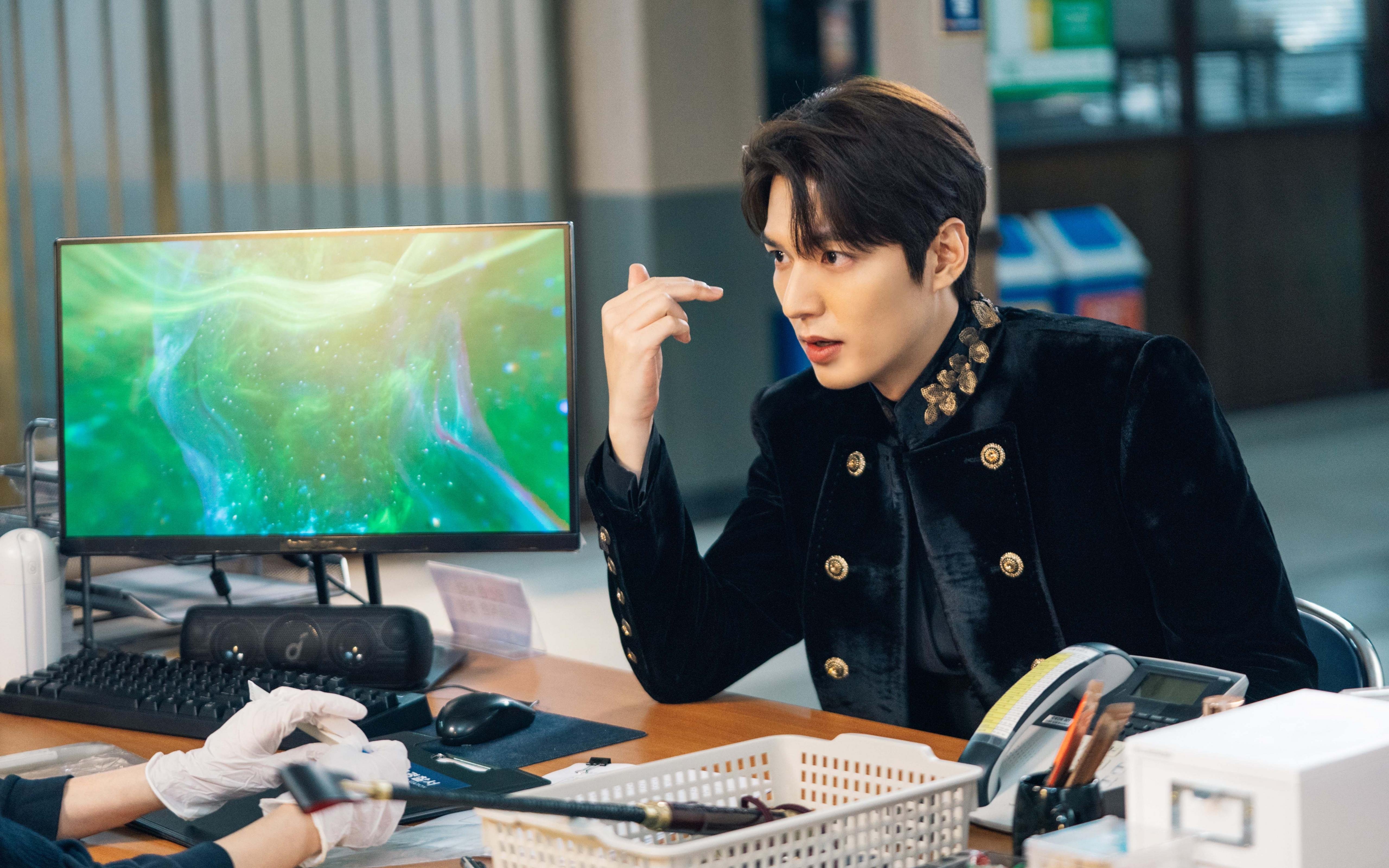 南美与欧洲的碰撞，贝林厄姆生涯之夜照亮哥伦比亚对阵比利亚雷亚尔之战