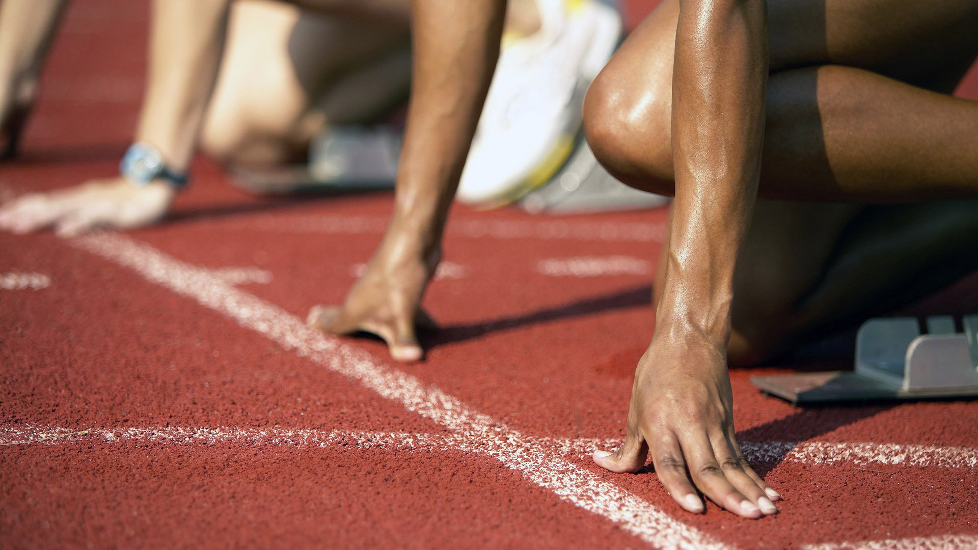 中场之舞，巴雷拉在摩纳哥暗夜中奏响无争议的最佳乐章