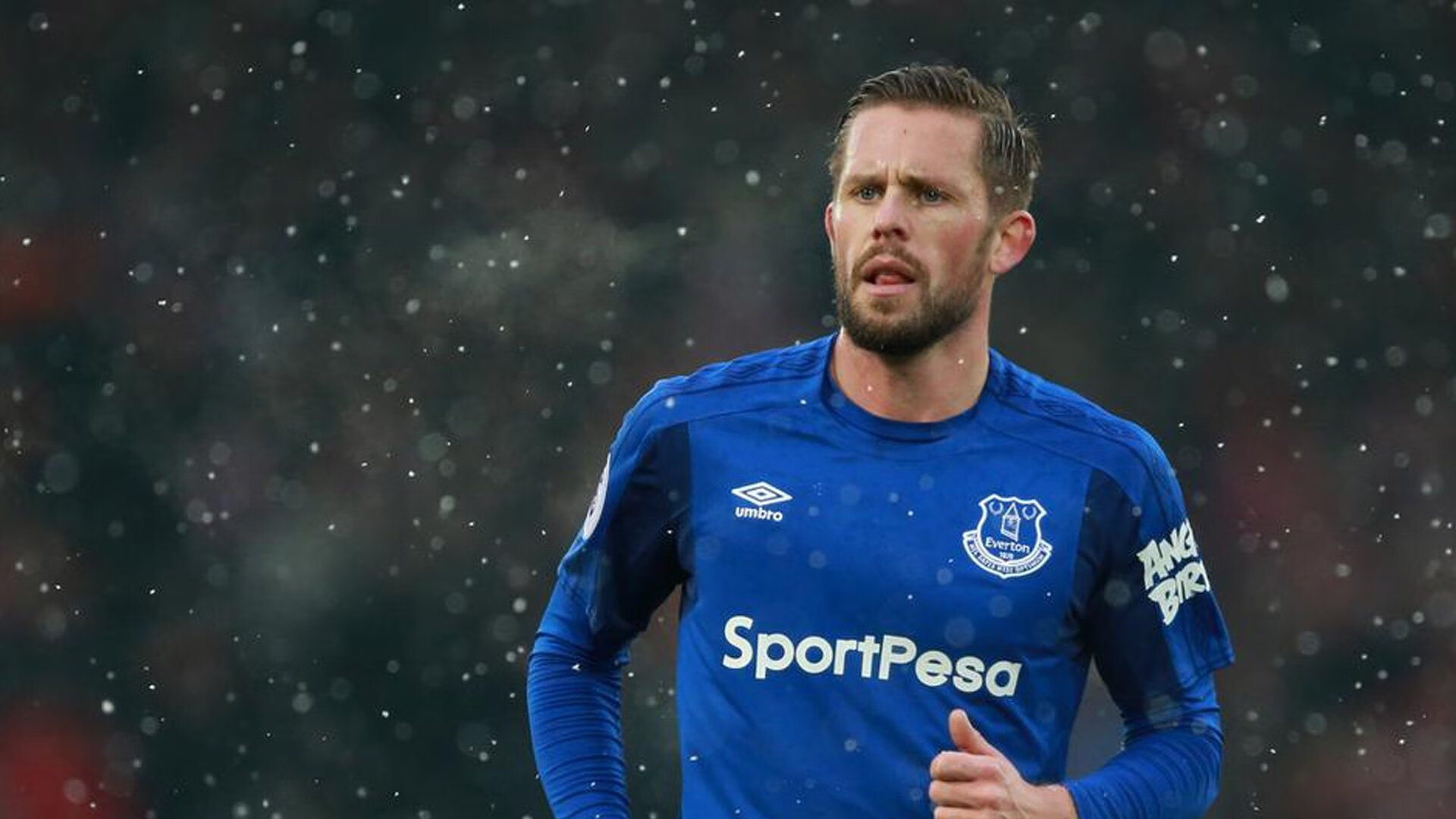 萨内独造三球闪耀欧冠！贝蒂斯3-0完美战术碾压强敌阿森纳